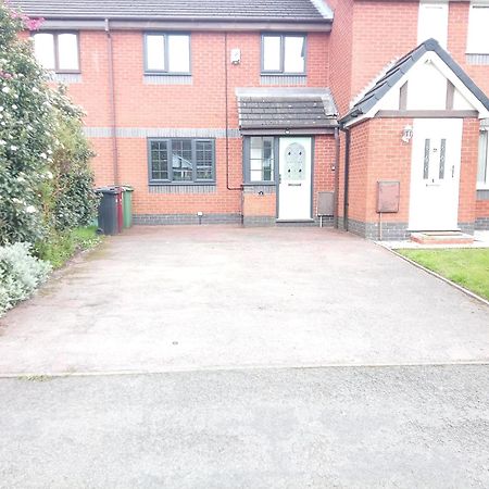 Sevenoaks Villa Bolton Exterior photo